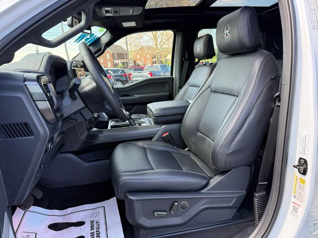 New 2026 Oxford White Ford Lariat image 10