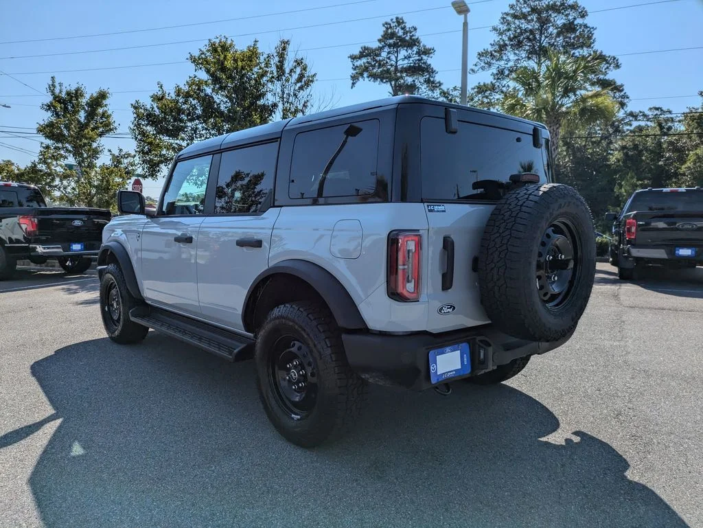 New 2026 Avalanche Gray Ford Outer Banks image 6