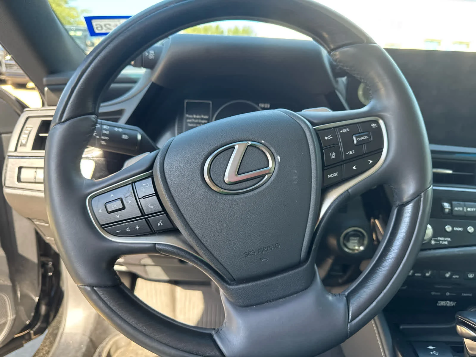 Used 2022 Caviar Lexus Ultra Luxury image 11