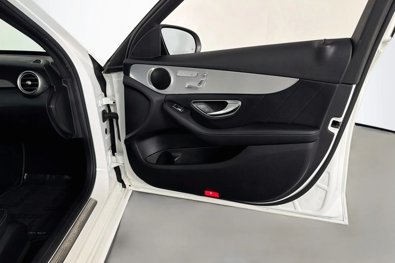 Used 2020 Polar White Mercedes-Benz C 300 image 25