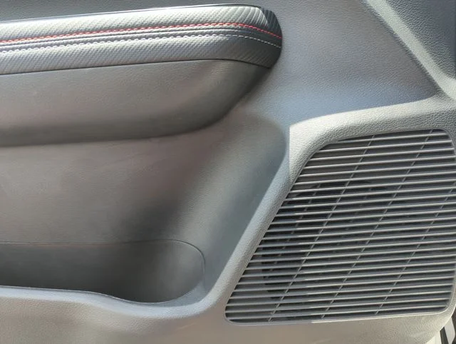Used 2025 White Nissan SR image 34