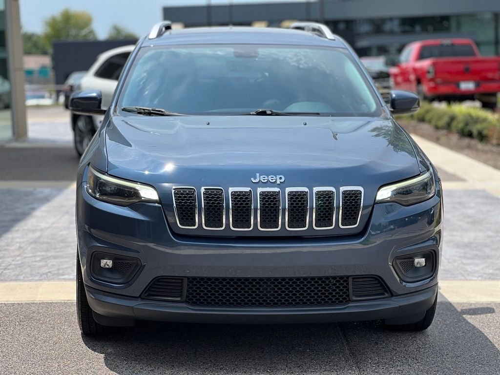 Used 2020 Blue Jeep Latitude Plus image 4