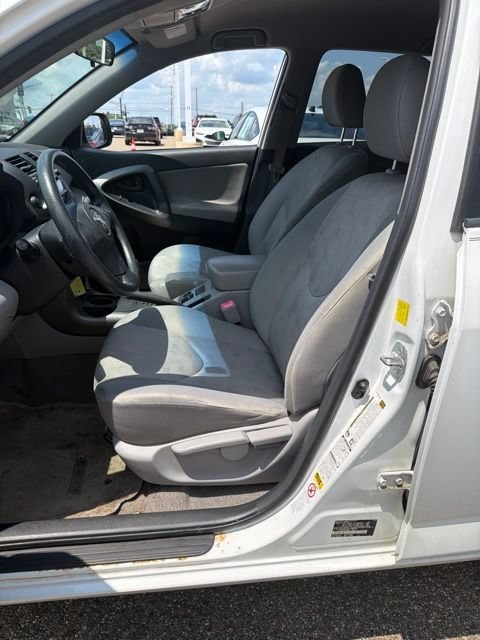 Used 2010 White Toyota NA image 5