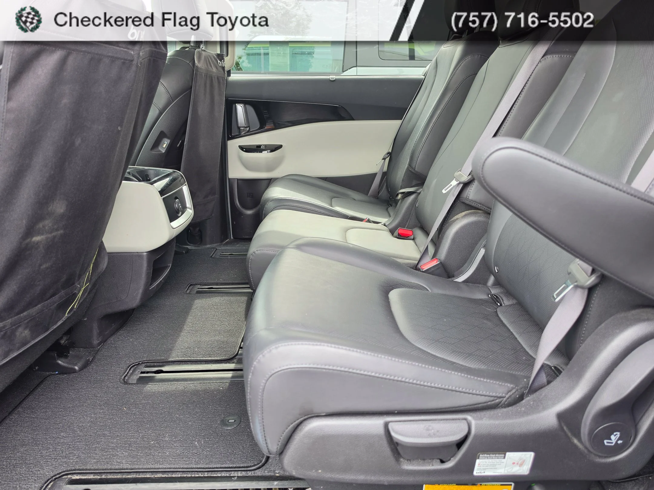 Used 2022 Ceramic Silver Kia EX image 19