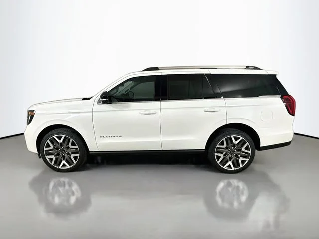 New 2027 Star White Metallic Tri-Coat Ford Platinum image 4