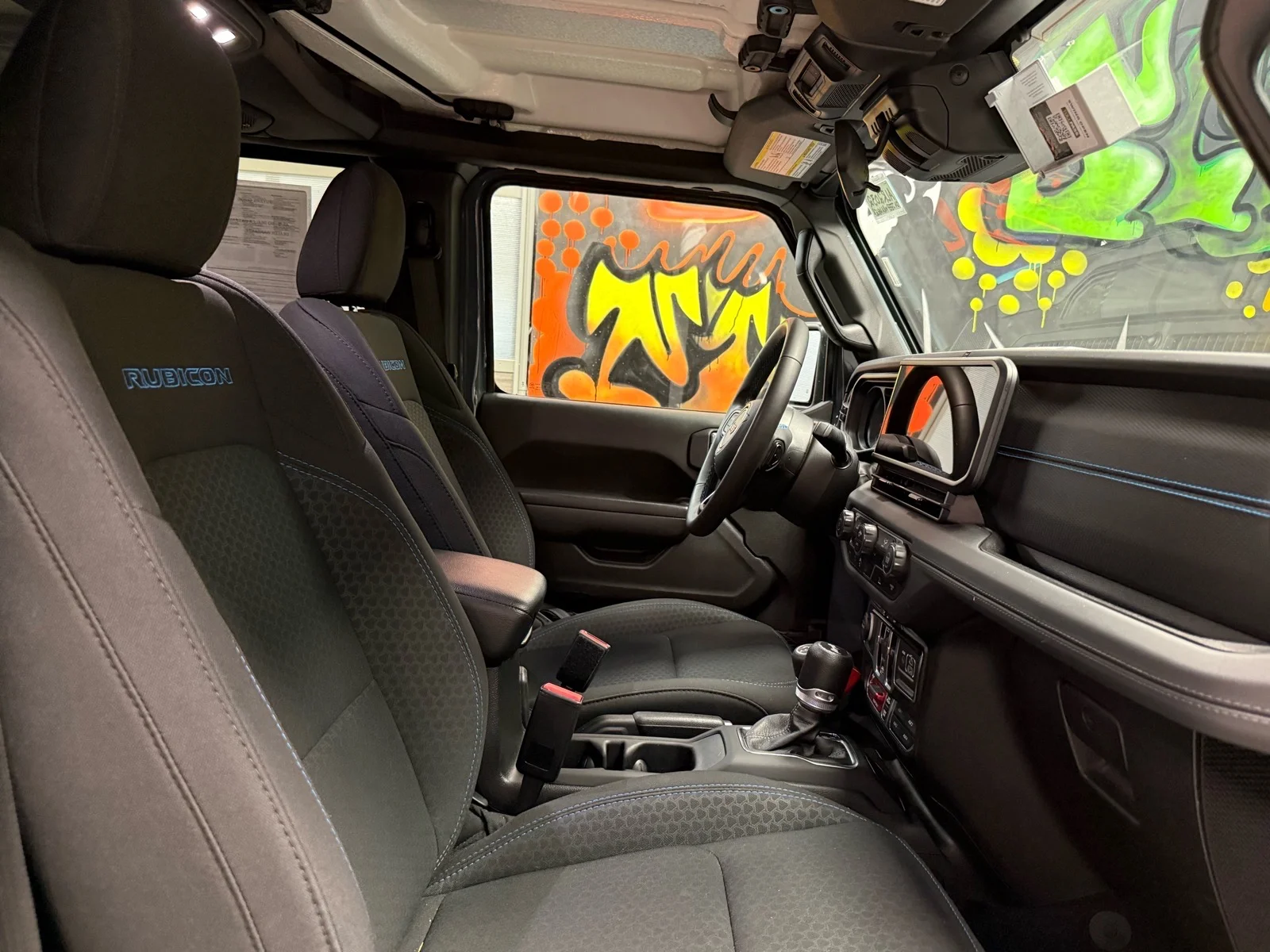 Used 2024 Anvil Clear Coat (pds) Jeep Rubicon 4xe image 23