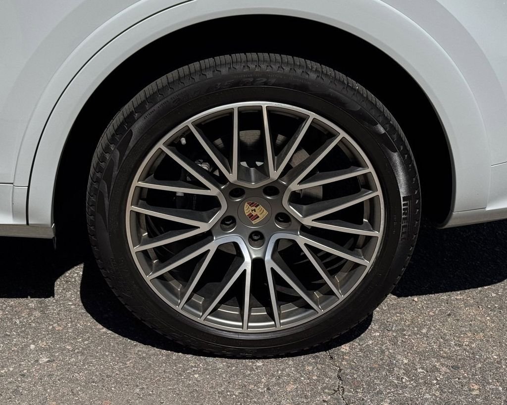 Used 2023 White Porsche Base image 12