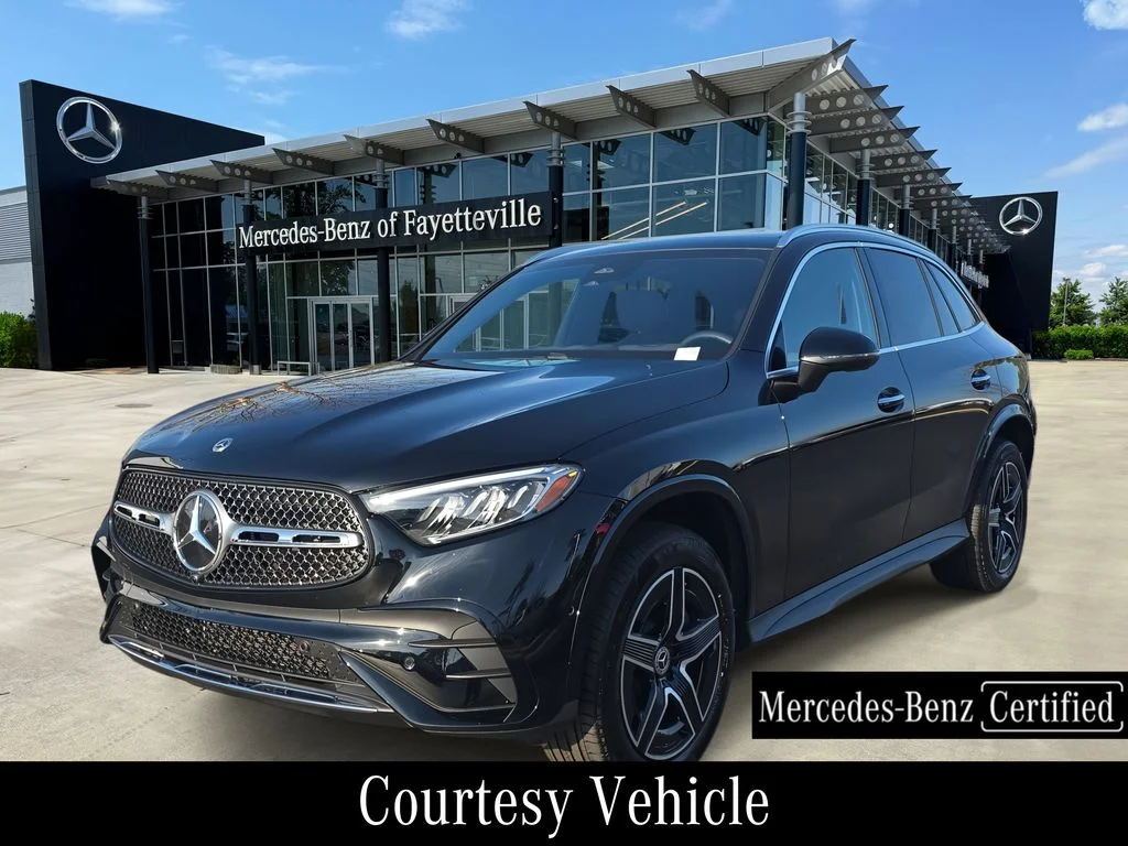 2026 Mercedes-Benz GLC GLC 300's photo