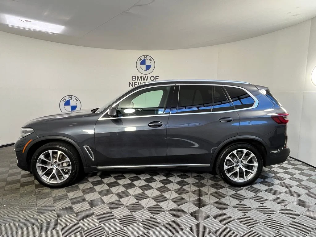 Used 2020 Gray BMW xDrive40i image 13