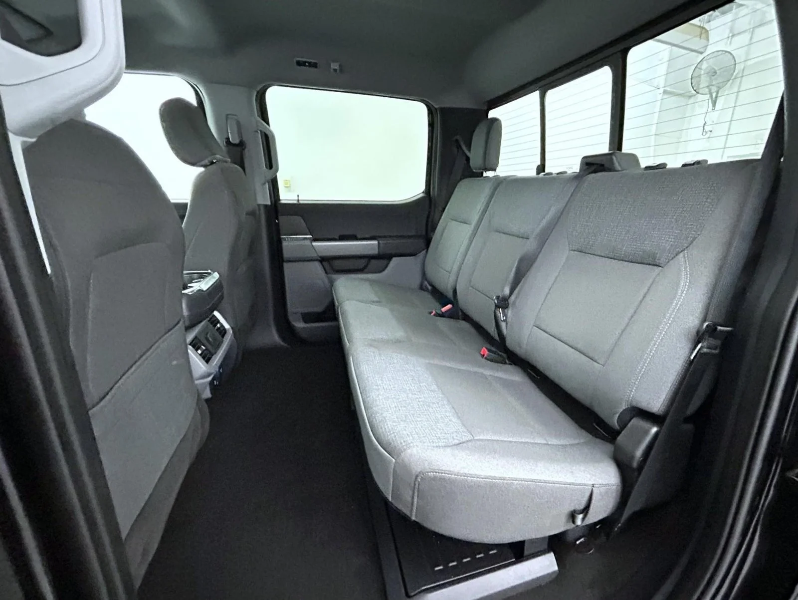 Used 2024 Black Ford XLT image 19