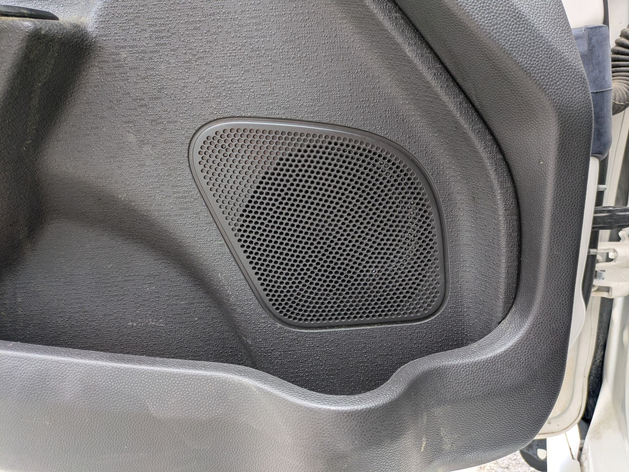 Used 2019 White Platinum Clearcoat Metallic Ford ST image 12