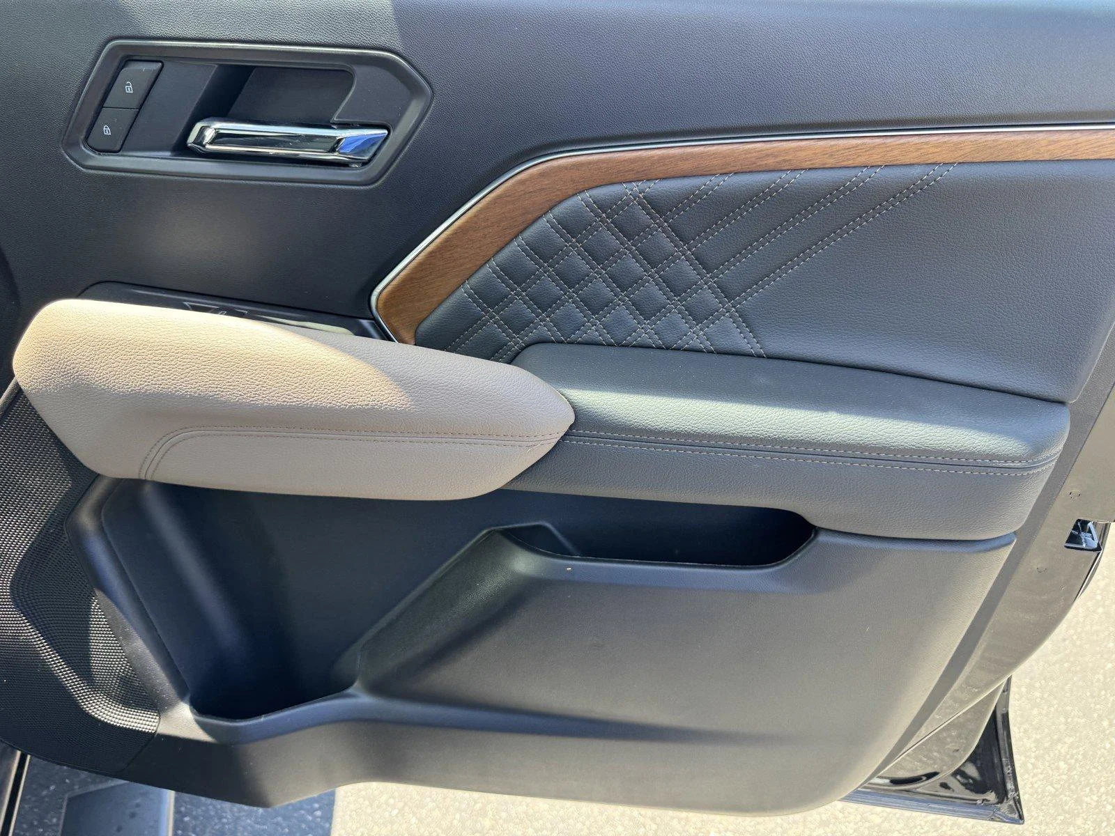 New 2026 Onyx Black GMC Denali image 9