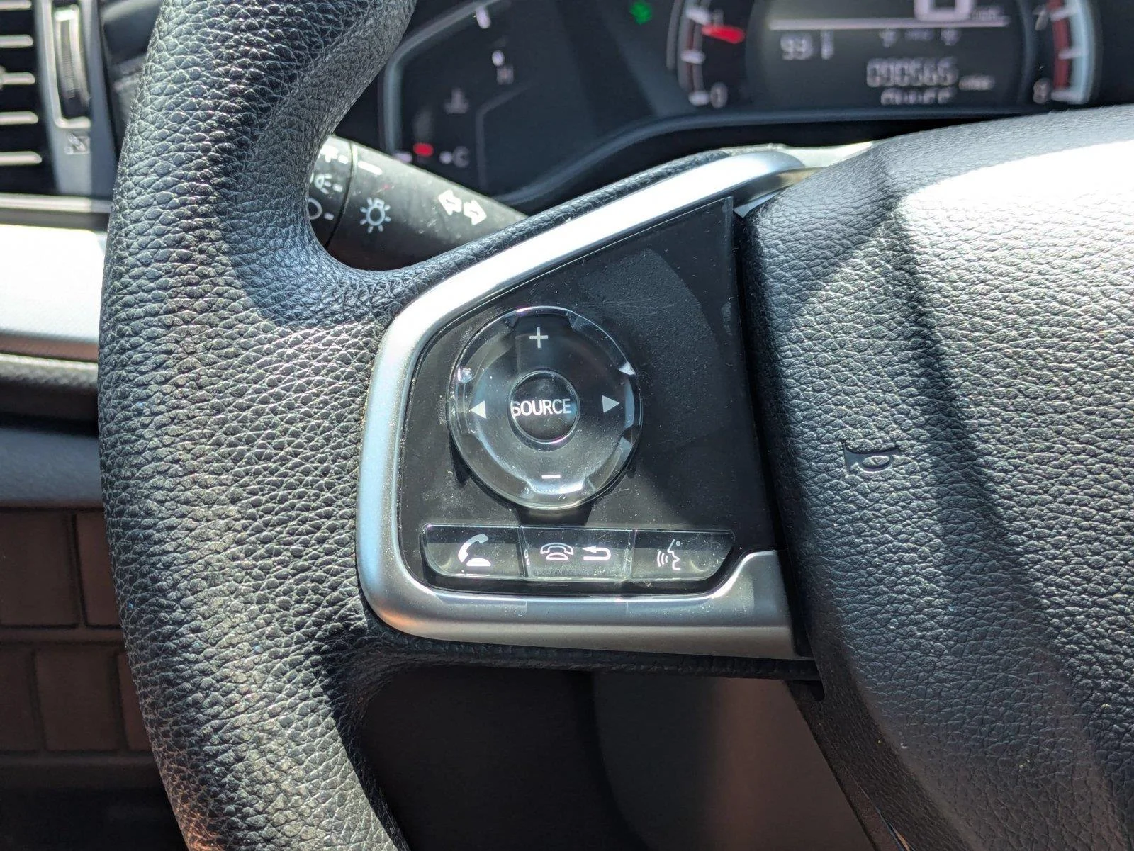 Used 2019 Crystal Black Pearl Honda LX image 13