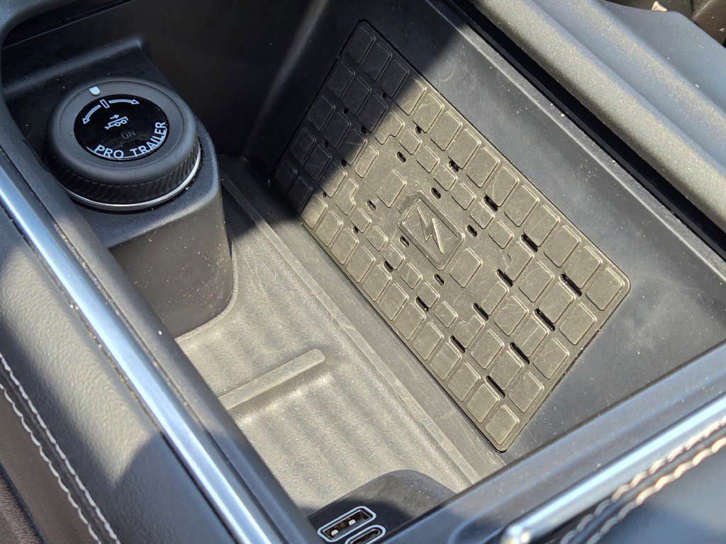 Used 2025 Space Silver Meta Ford Platinum image 36