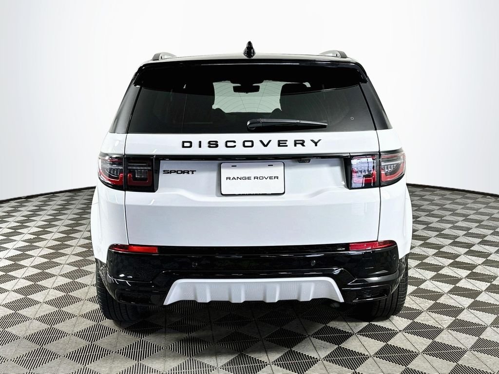 Used 2025  Land Rover SE image 6