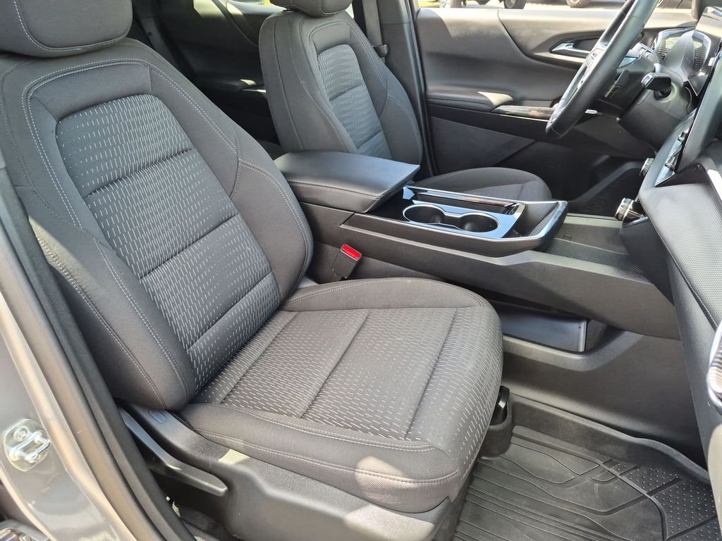 Used 2025 Gray Chevrolet LT image 25