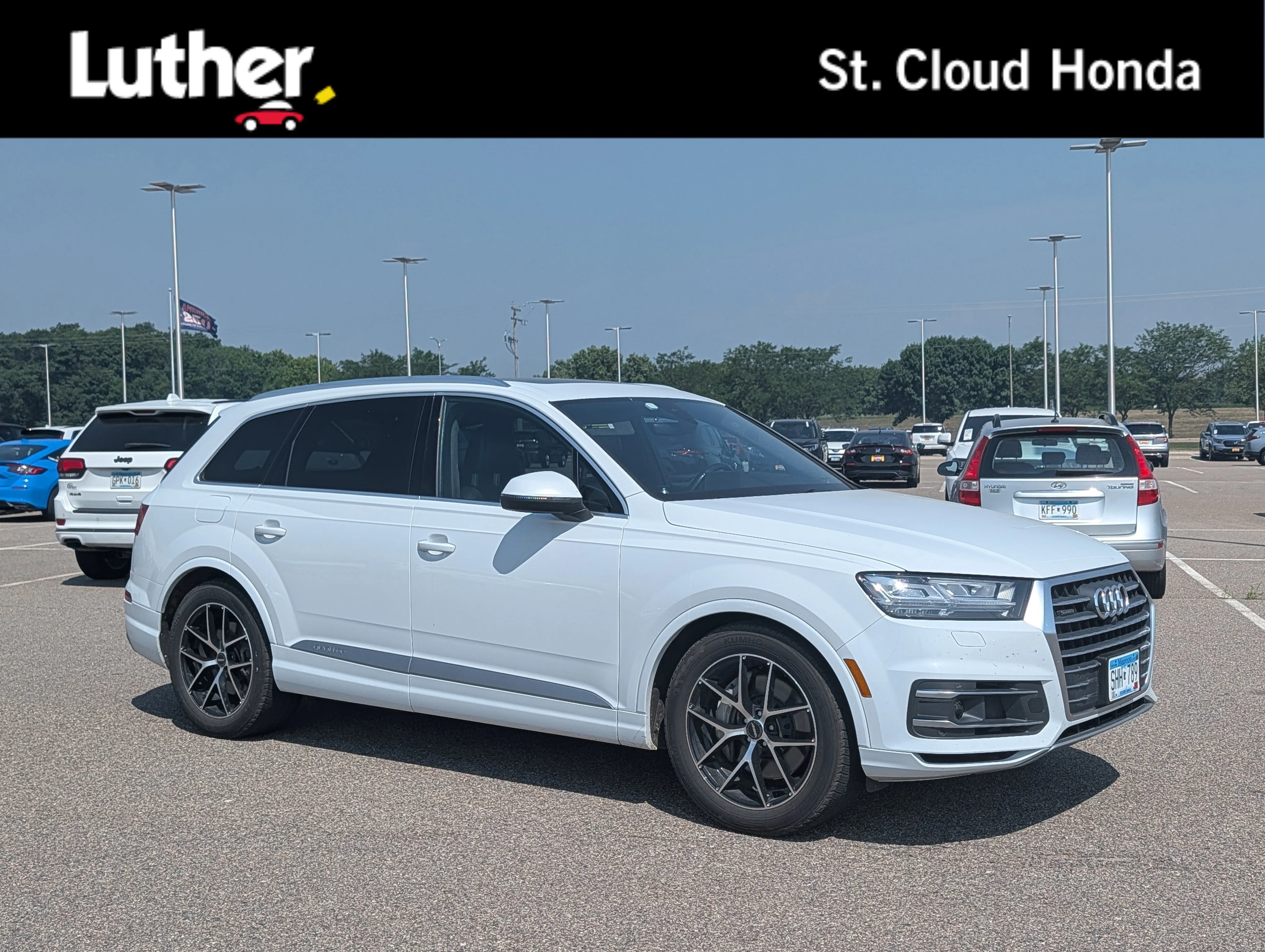 Used 2017 Tofana White Crystal Effect Audi Prestige image 1