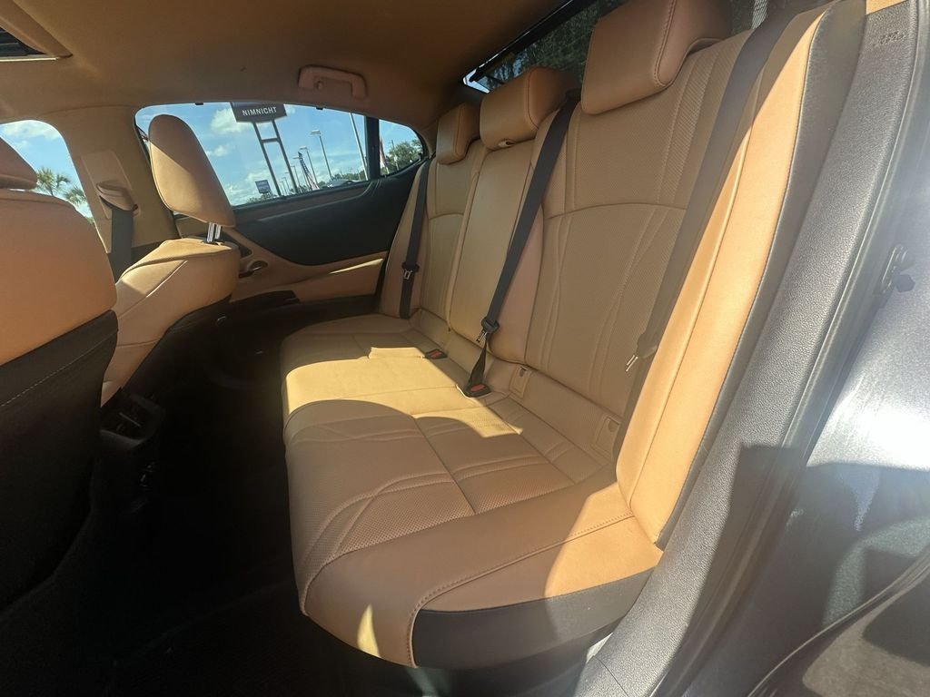 Used 2024 Blue Lexus ES 300h Ultra Luxury image 18