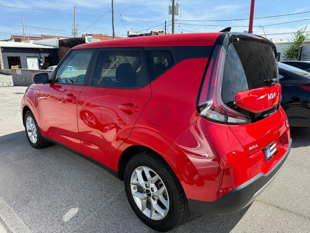 Used 2025 Red Kia LX image 32