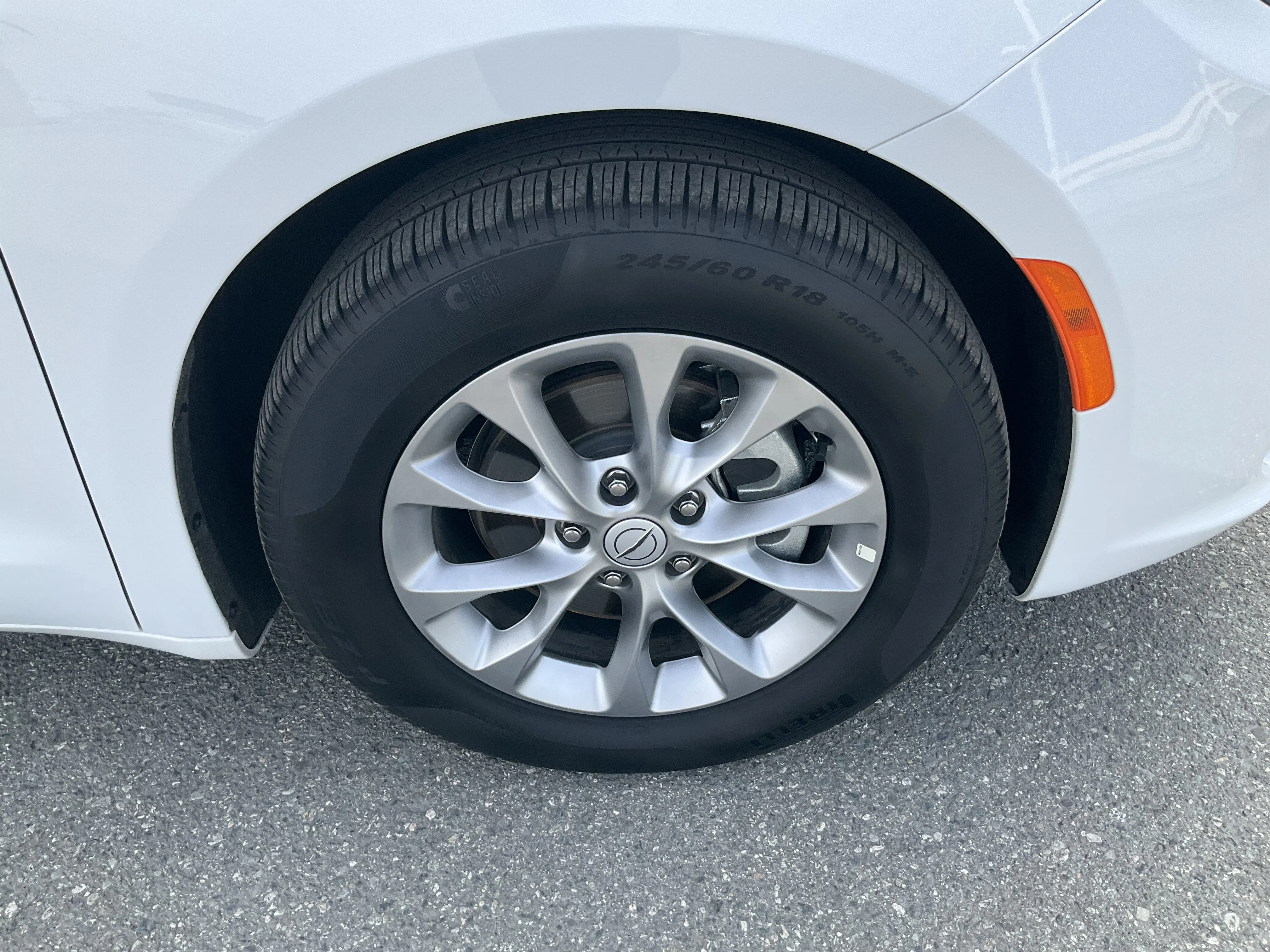 Used 2026 Bright White Clearcoat Chrysler Limited image 5