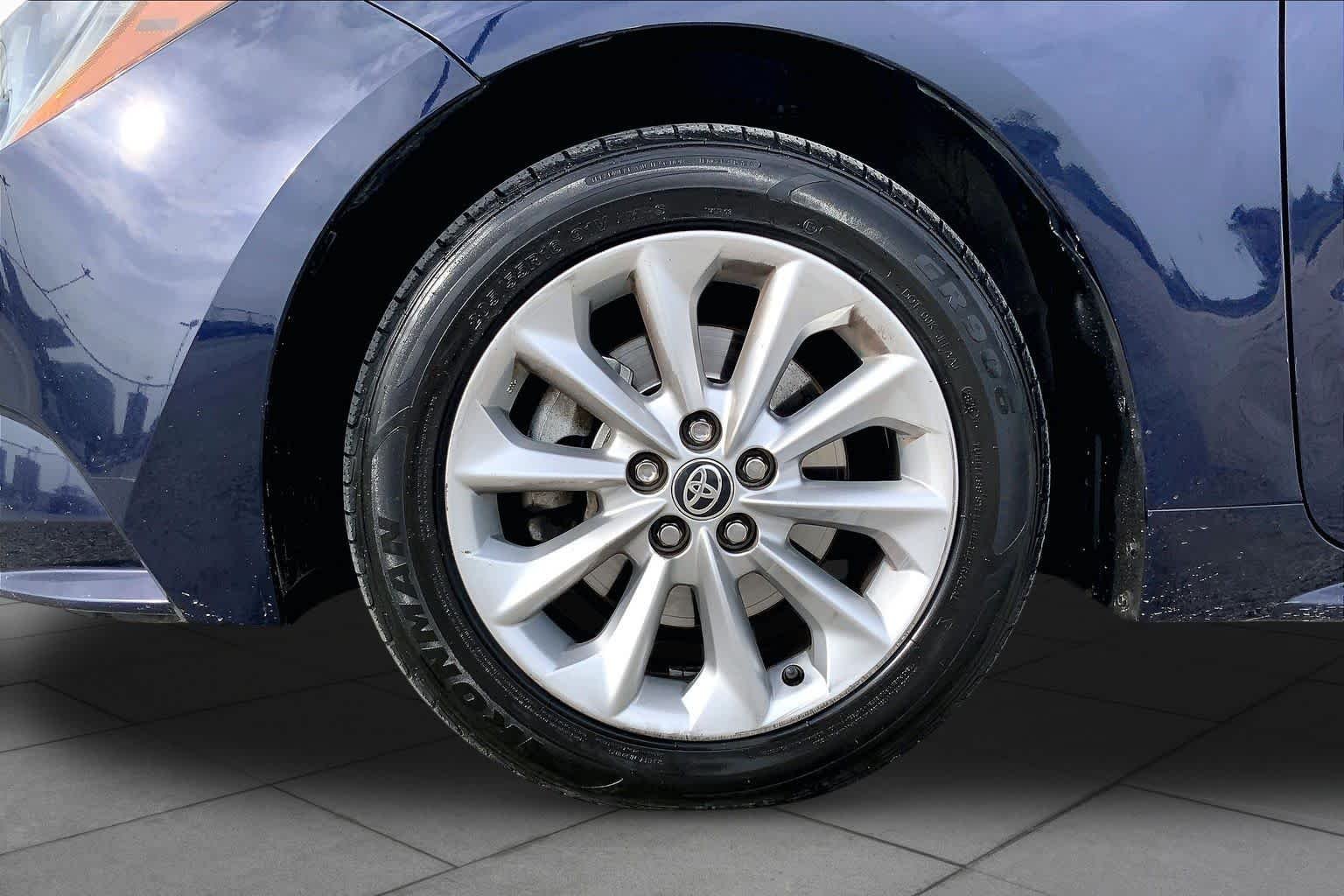 Used 2022 Blueprint Toyota LE image 11