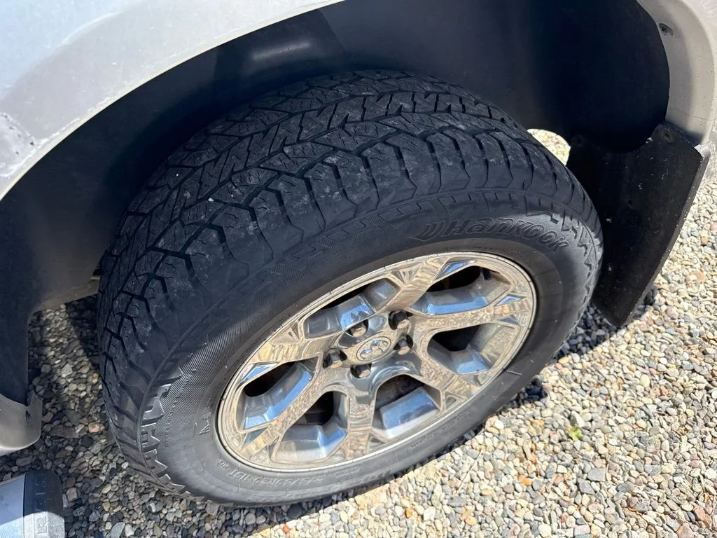Used 2015 Blue Streak Ram Laramie image 17