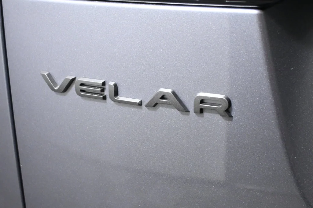 Used 2022 Gray Land Rover P250 R-Dynamic S image 39