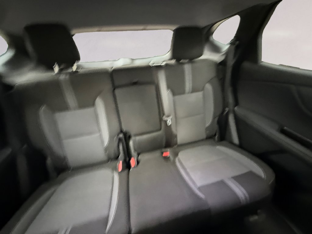 Used 2025 White Chevrolet LT image 18