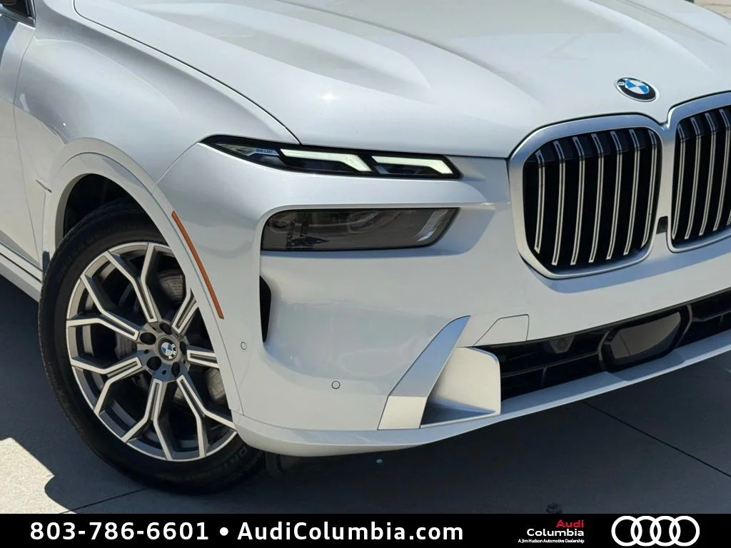 Used 2023 White BMW xDrive40i image 6
