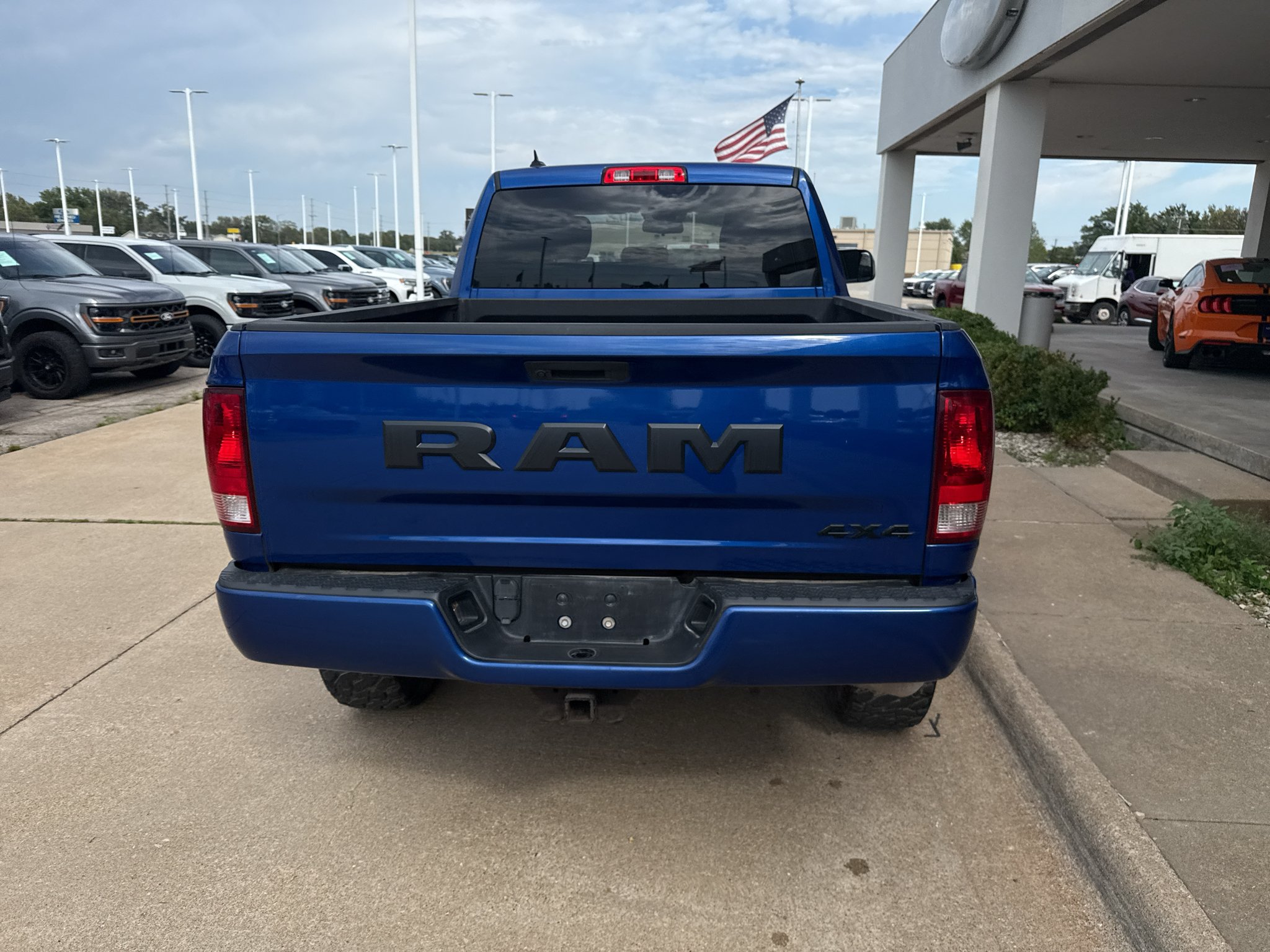 Used 2019 Blue Ram Express image 7
