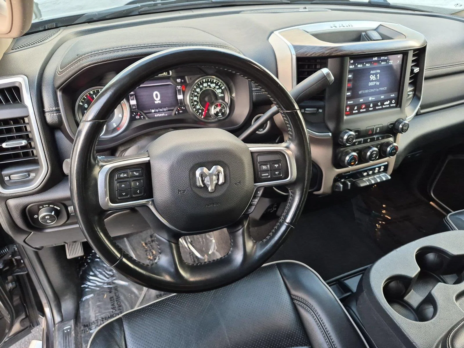 Used 2021 Granite Crystal Metallic Clearcoat Ram Laramie image 18