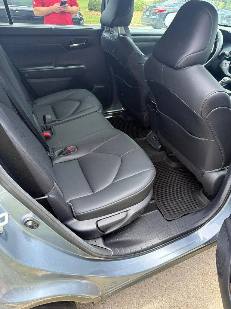 Used 2020  Toyota XLE image 5