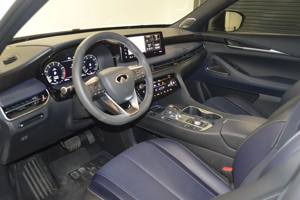 Certified Used 2026 White INFINITI SPORT image 12