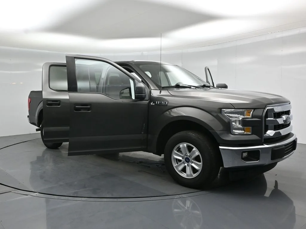 Used 2017 Gray Ford XLT image 25