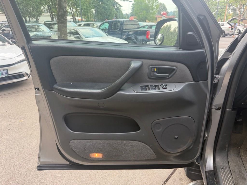 Used 2006  Toyota  image 15