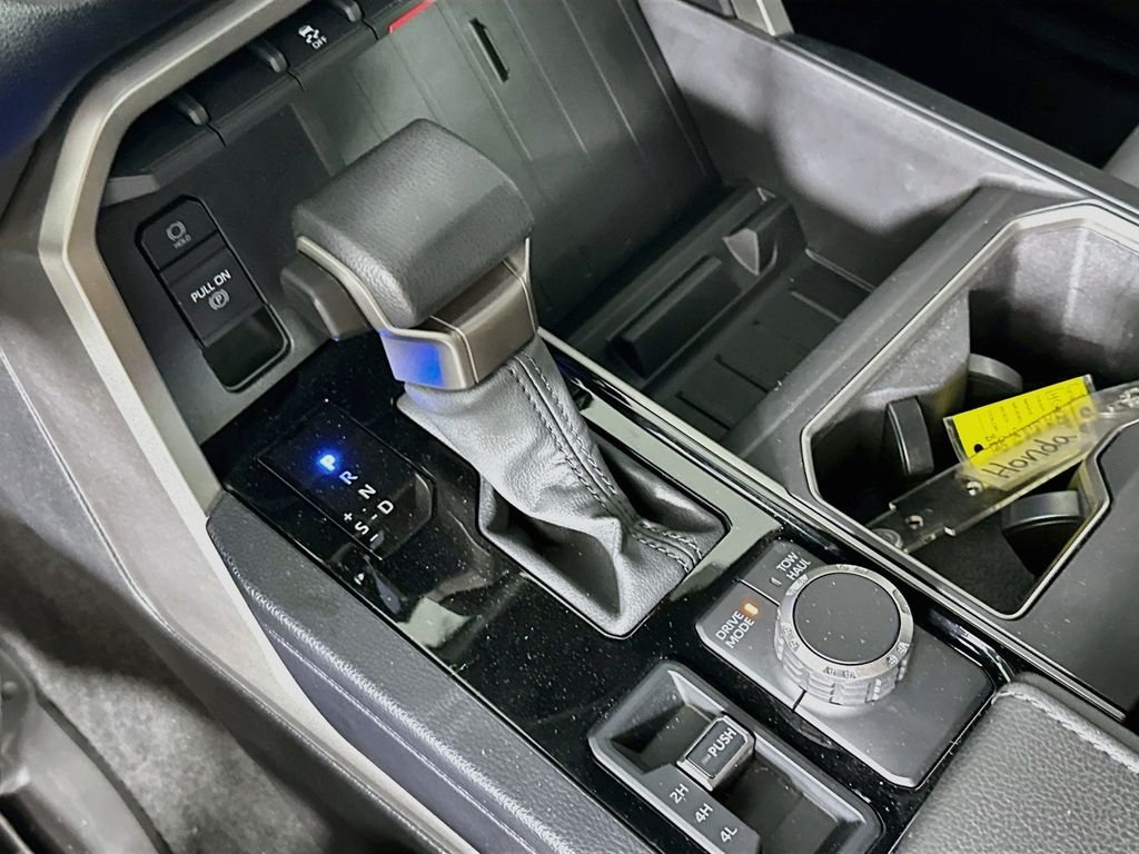 2025 Toyota Tundra SR5 - Photo 18