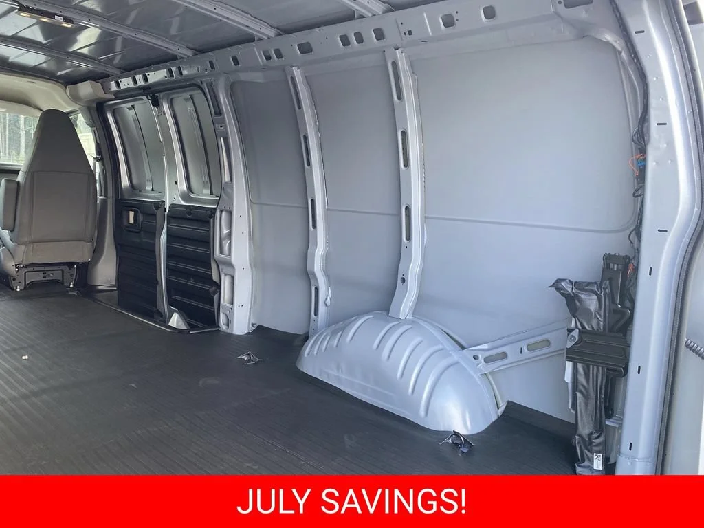 2025 Chevrolet Express Cargo Work Van - Photo 22