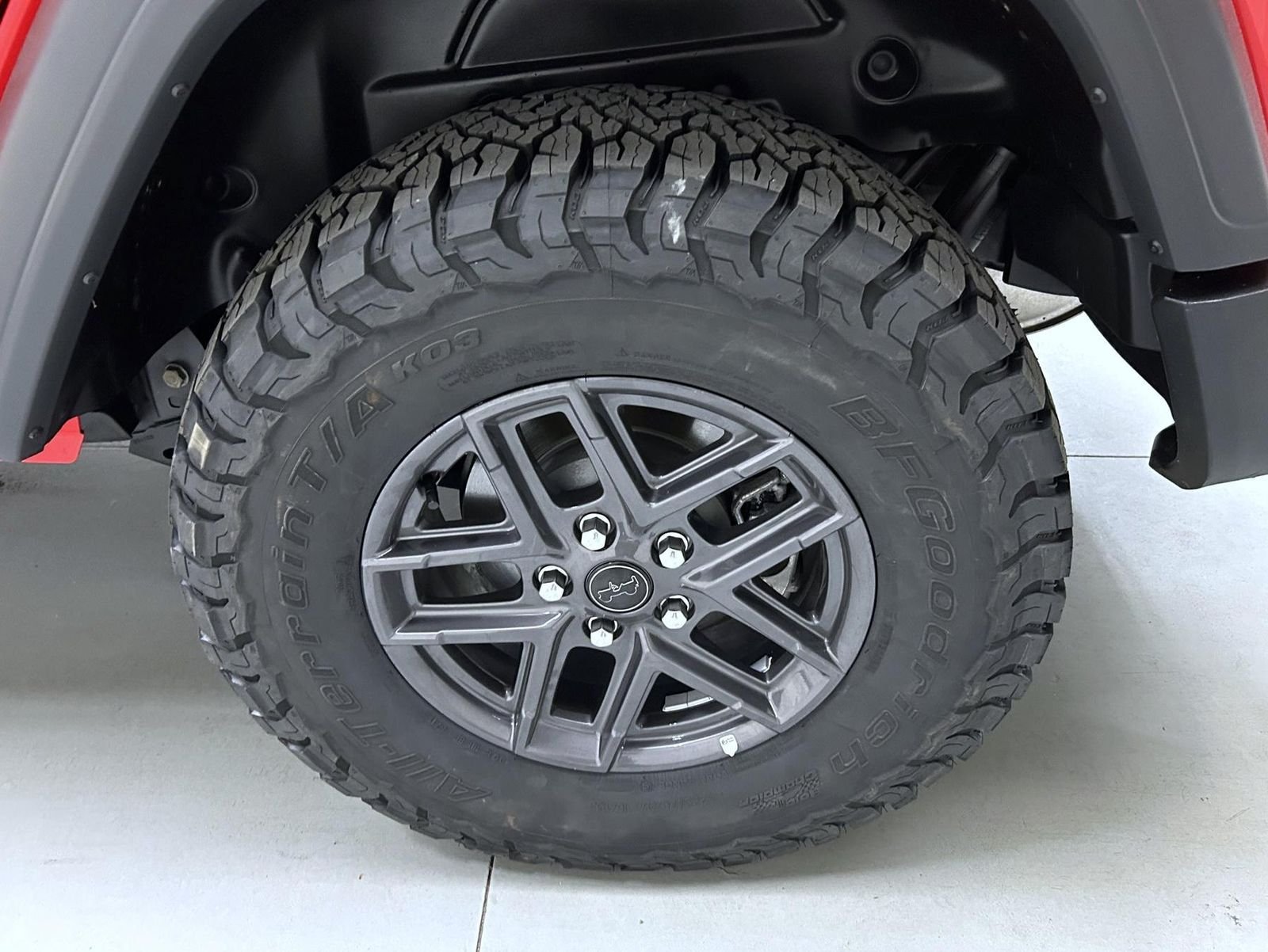 Used 2025 Red Jeep Sport S image 22