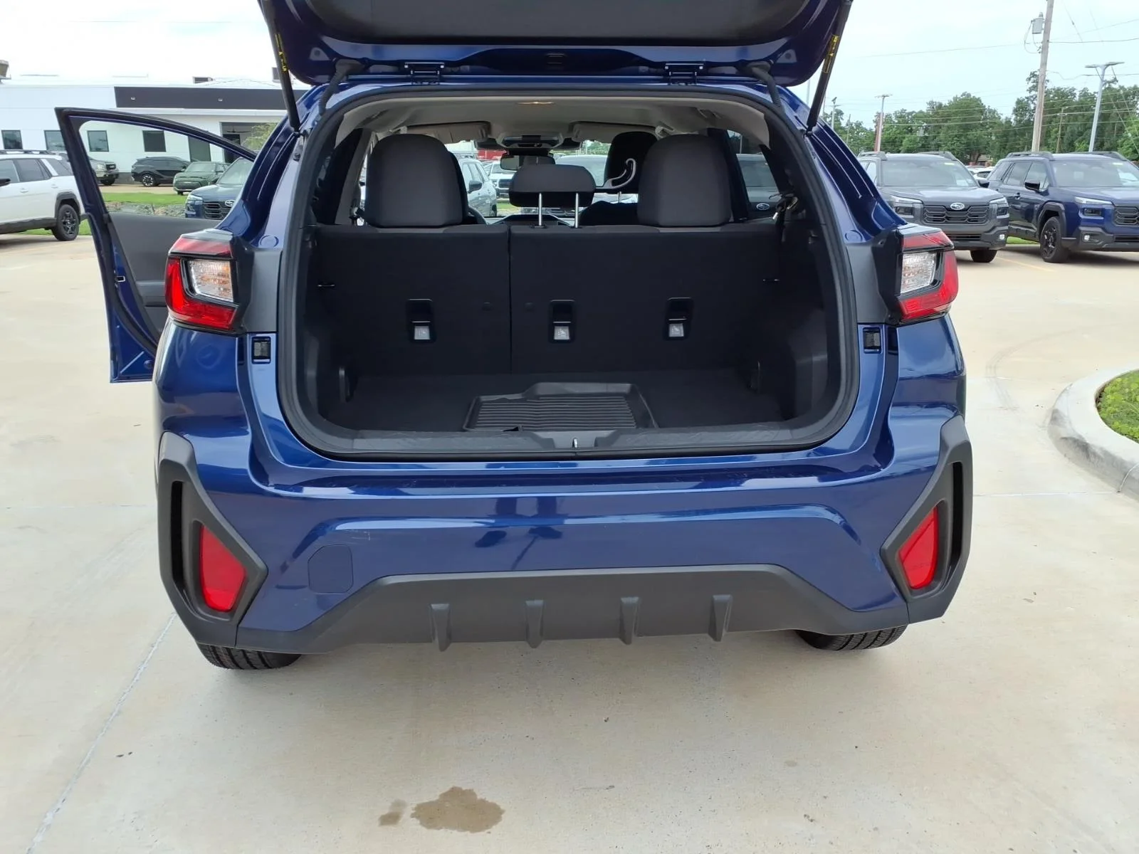 Used 2024 BLUE Subaru  image 16