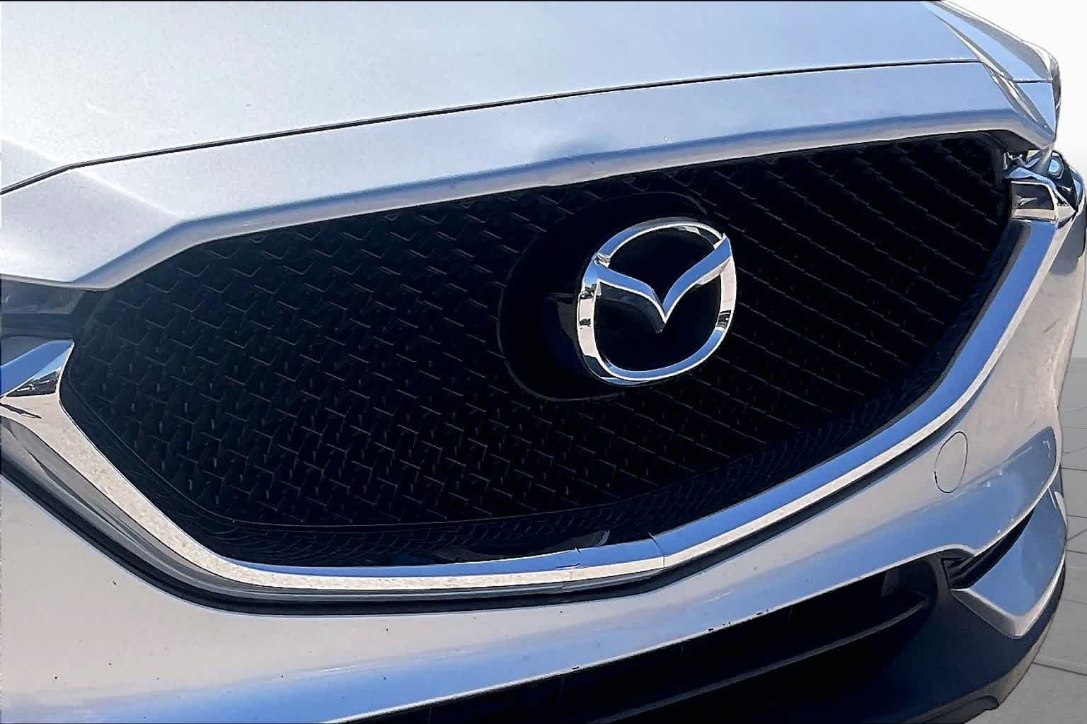 Used 2017 Sonic Silver Metallic Mazda Touring image 29