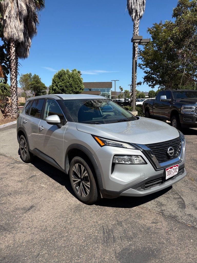 Used 2023 Silver Nissan SV image 21
