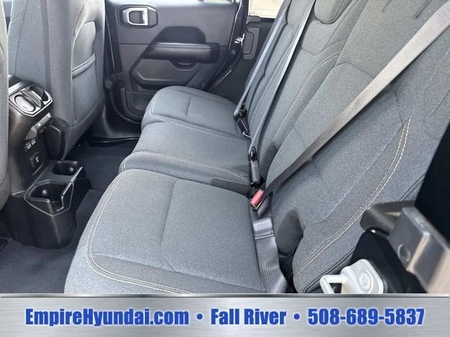 Used 2025 Black Jeep Sahara image 15