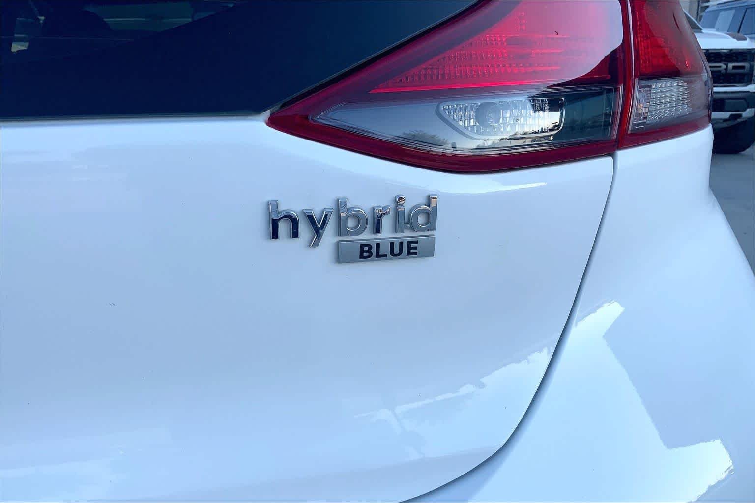 Used 2021 Ceramic White Hyundai Blue image 10