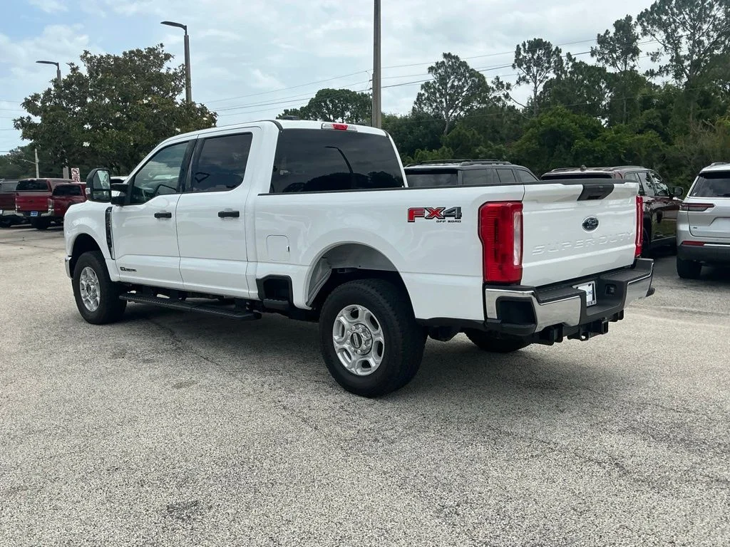 Used 2025 White Ford XLT image 5