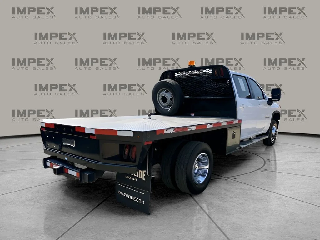 Used 2024 White Chevrolet LT image 6
