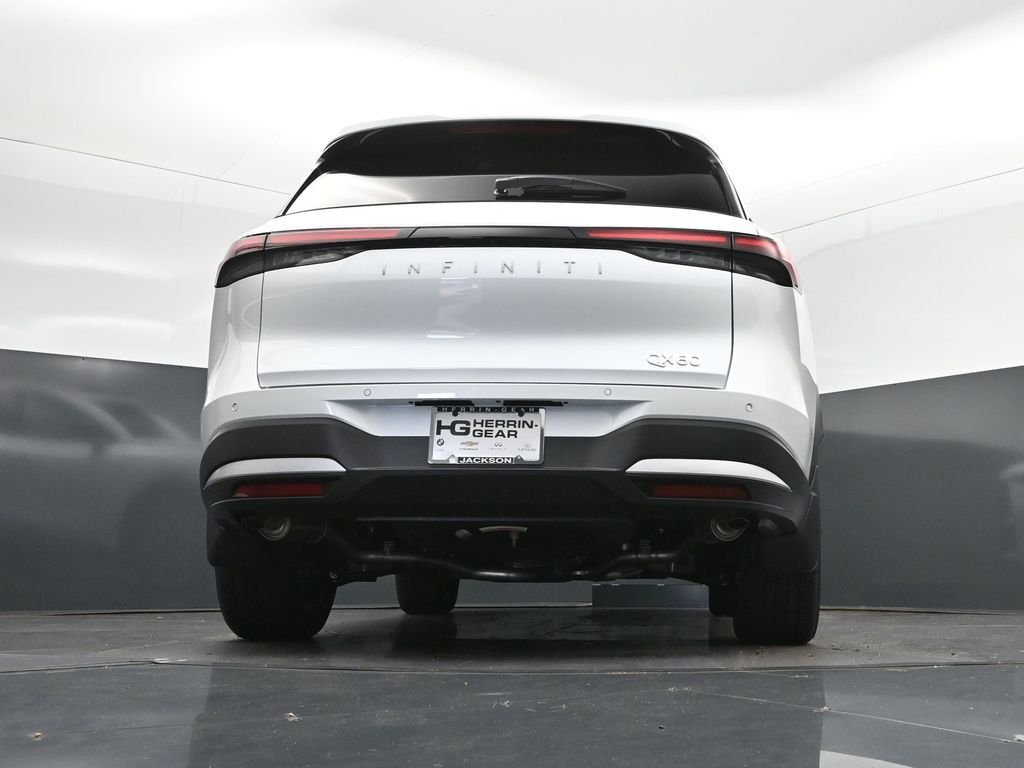 New 2027 RADIANT WHITE INFINITI Luxe FWD image 42