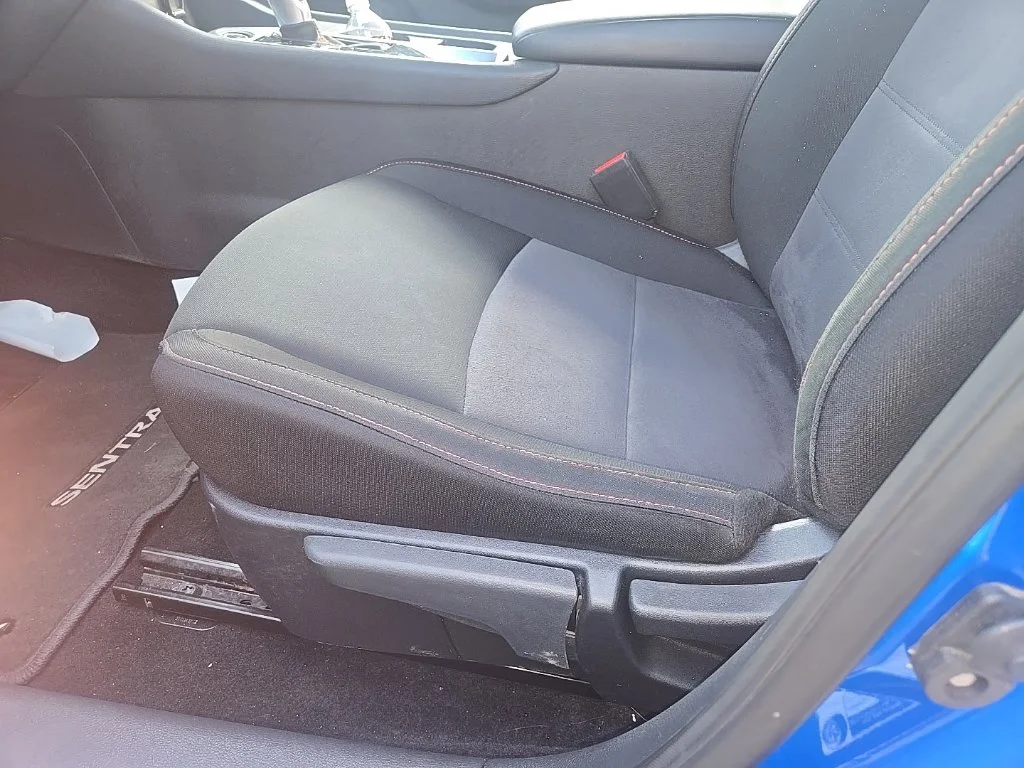 Used 2025 Blue Nissan SR image 6