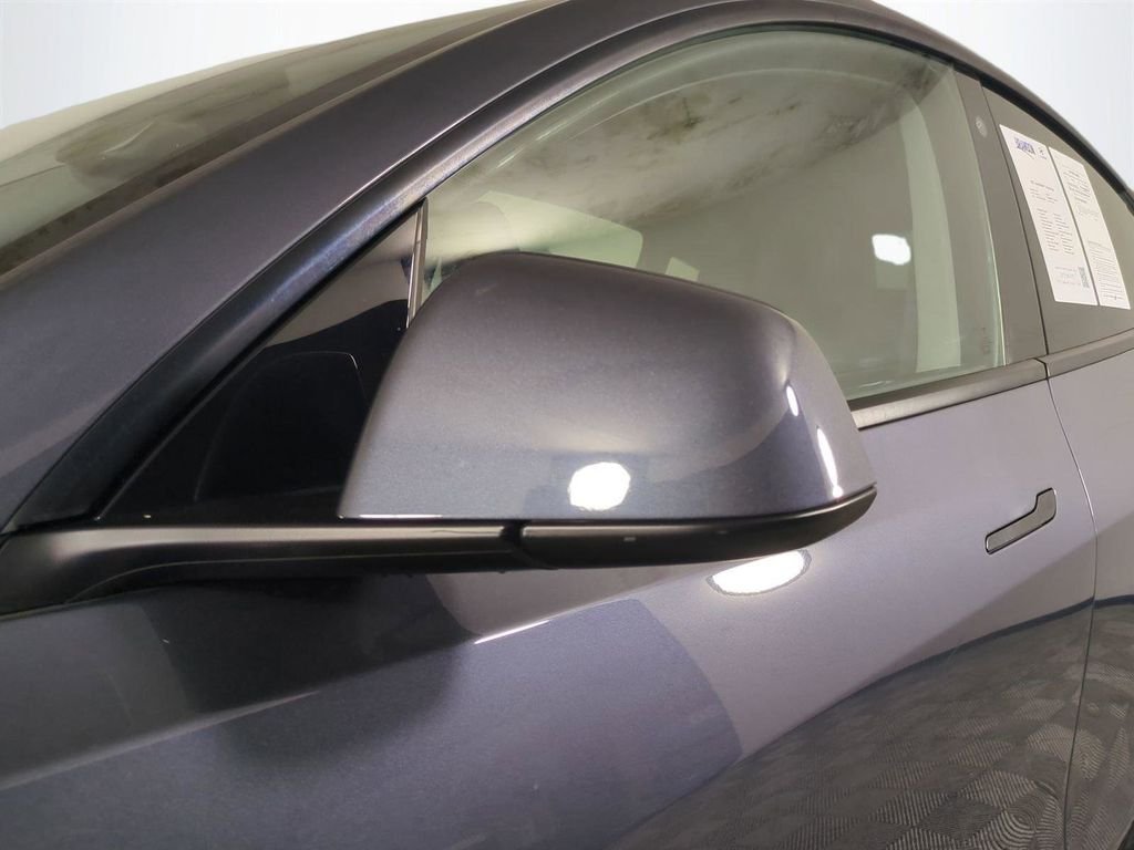 2023 Tesla Model Y Long Range - Photo 12