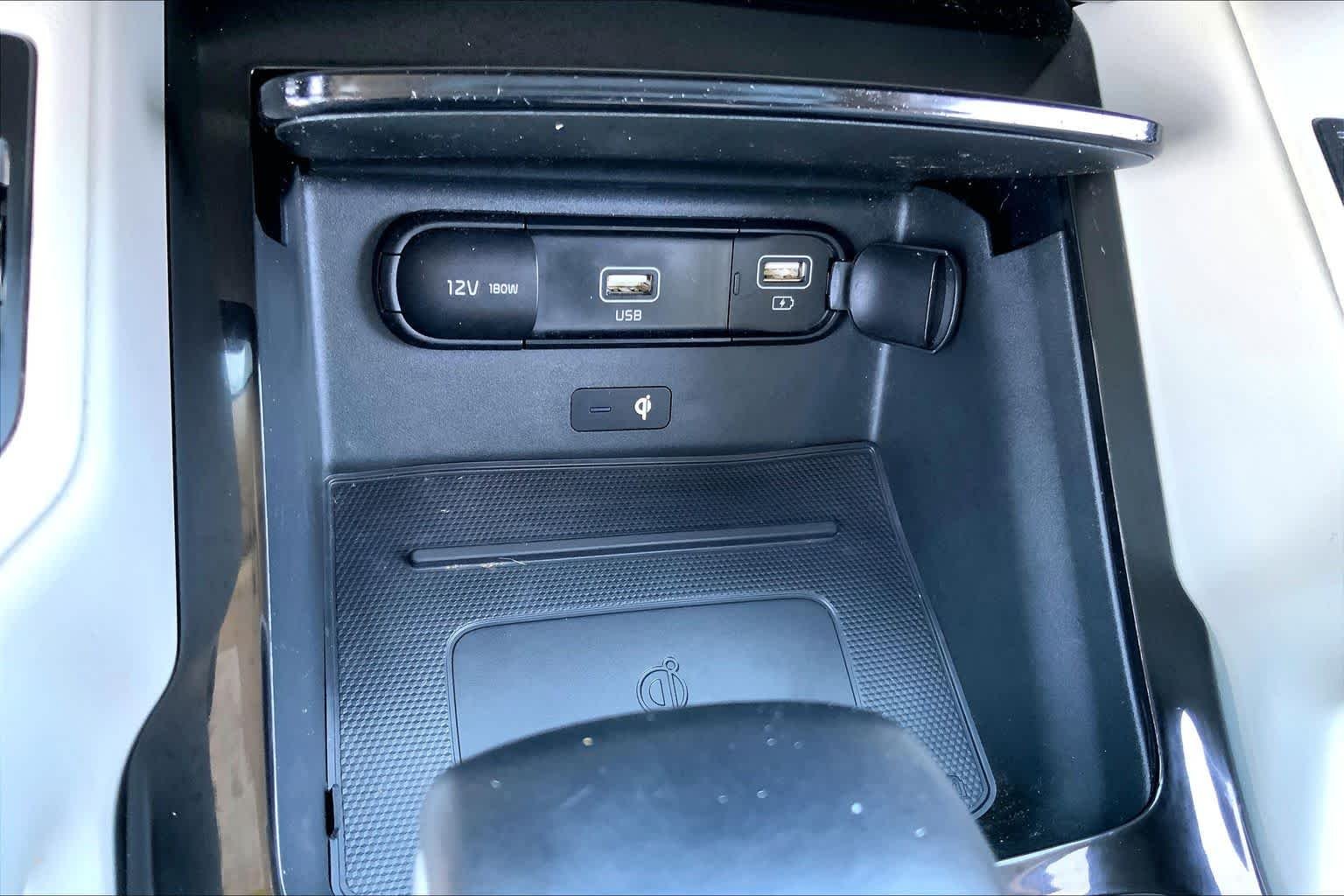 Used 2022 Gravity Grey Kia EX image 31