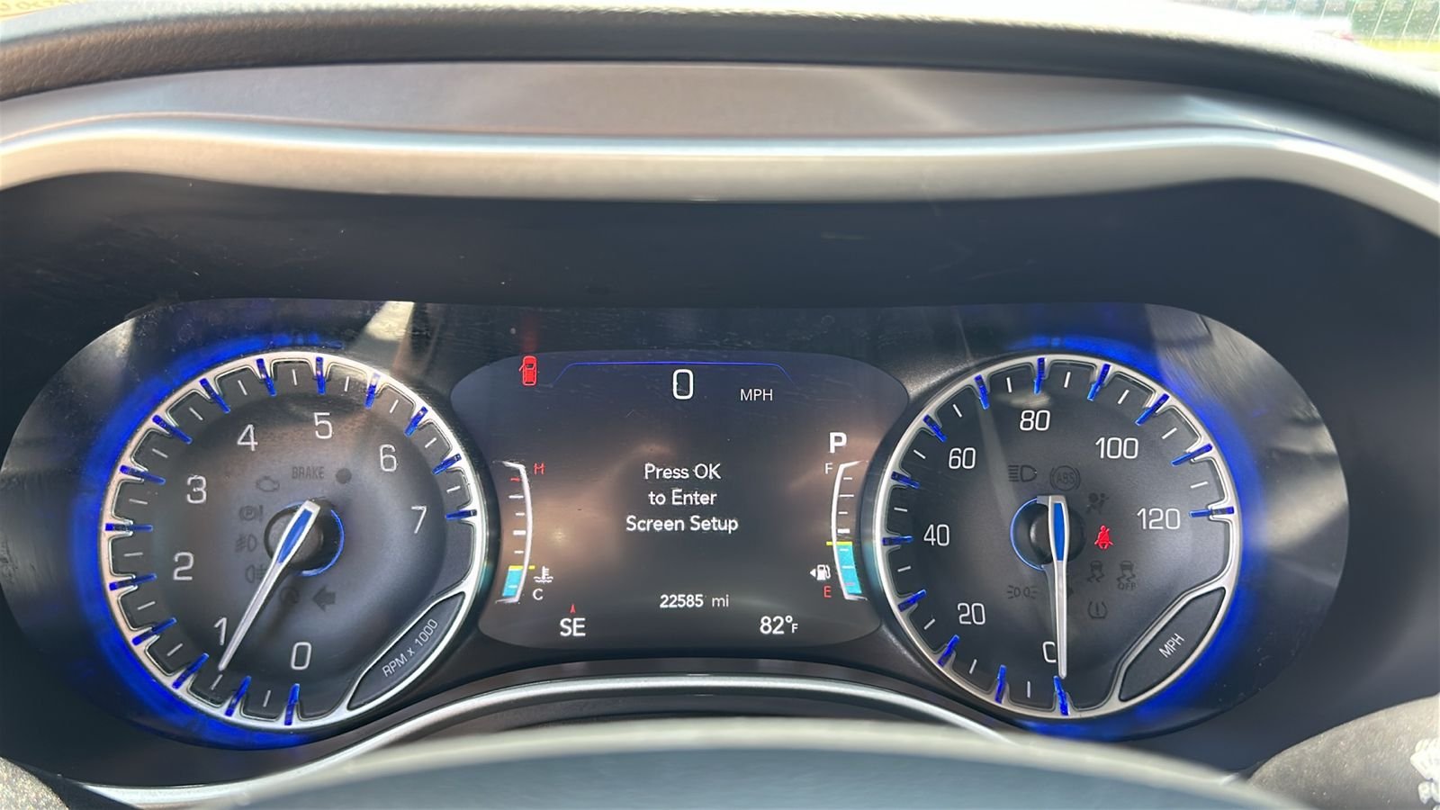 Used 2025 Black Chrysler Select image 25